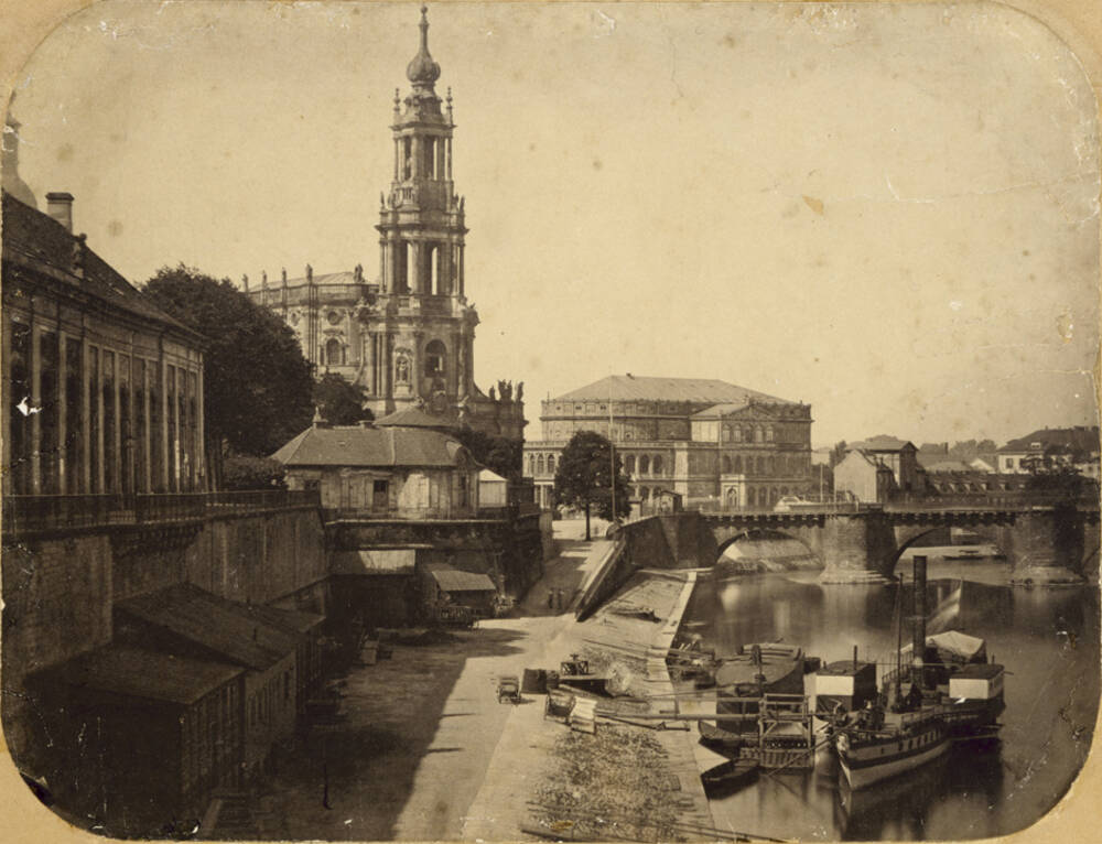 Historisches Lehrmuseum für Photographie, Tafel 25, Bild 1 (Dresden, Brühlsche Terrasse, Hofkirche und Hoftheater)