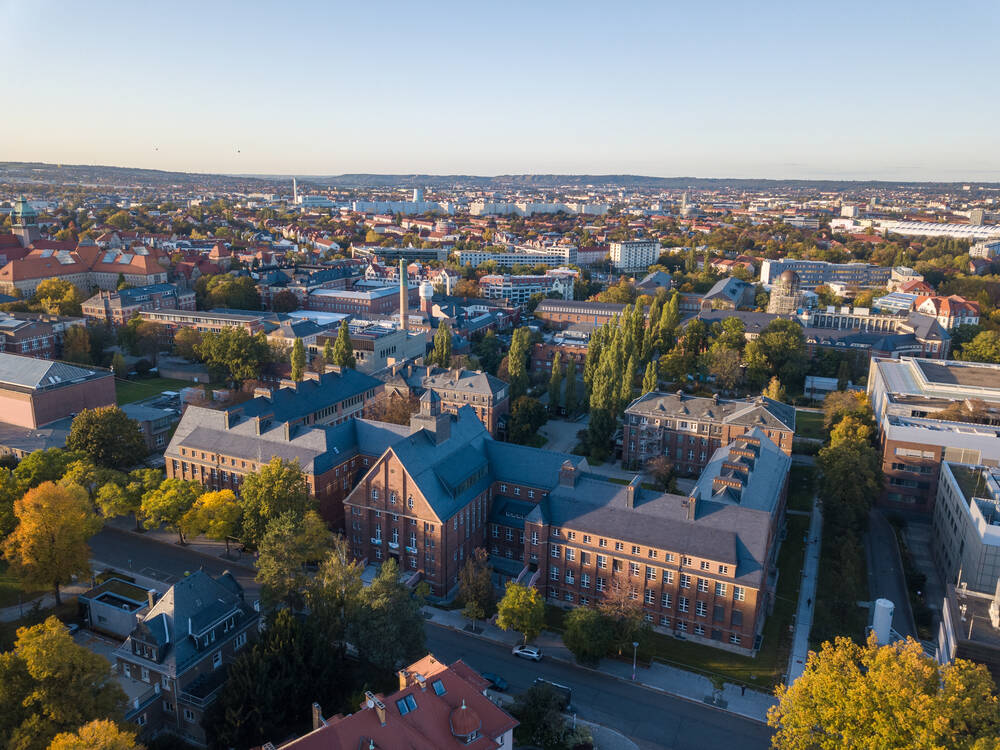 Einführung // Eine Universität - viele Standorte